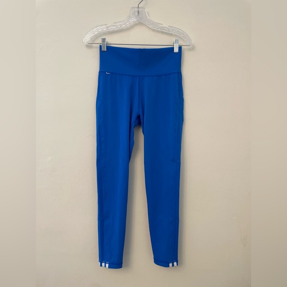 NWOT! Adidas Believe This 2.0 Athletic Tights
Blue Activewear Trifoil Leggings M - Picture 8 of 11